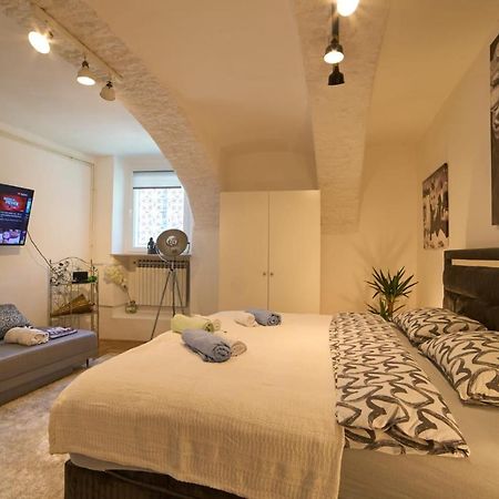 Downtown Secret Apartment Zagreb Exterior foto